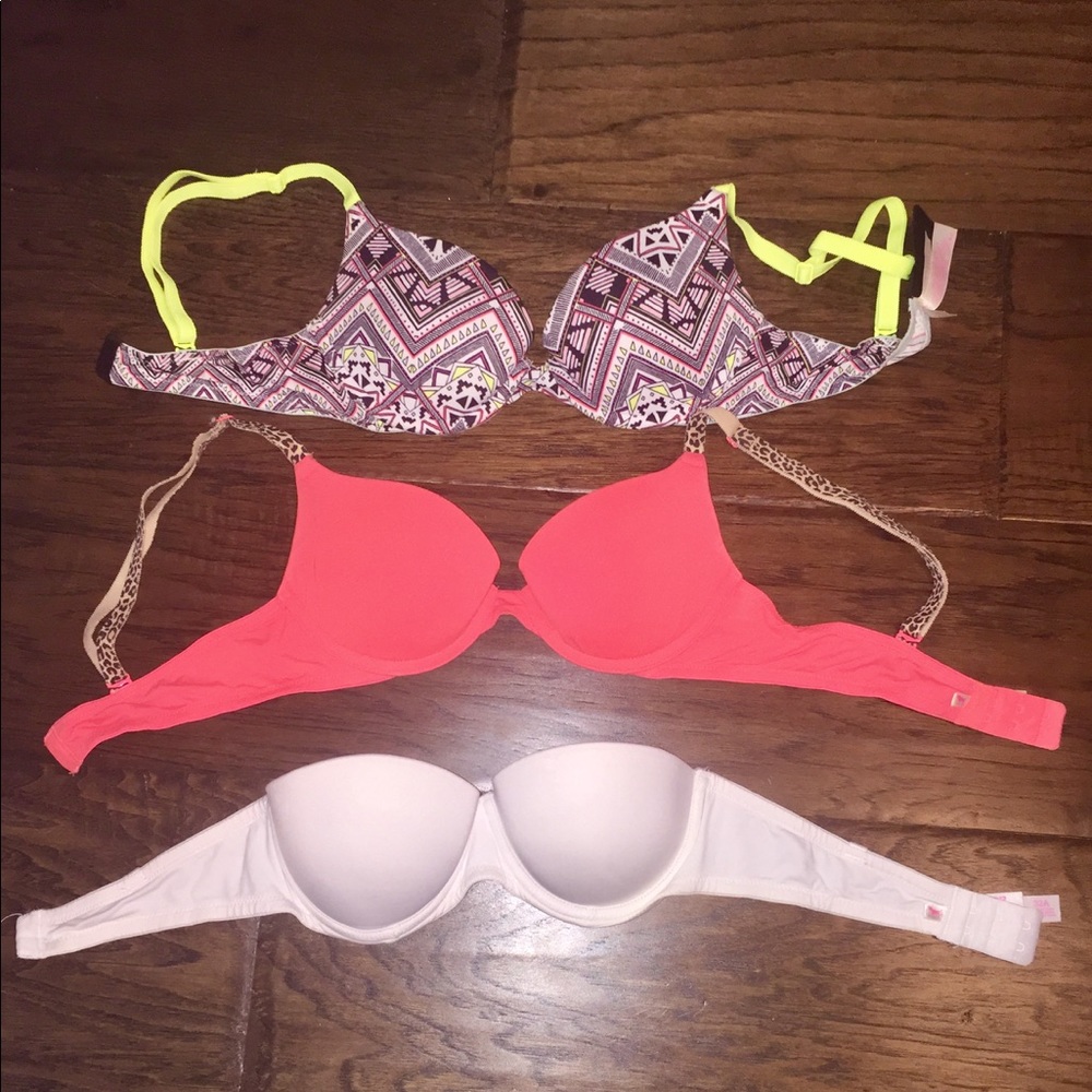 Victoria’s Secret Pink 32A bra lot (3)
